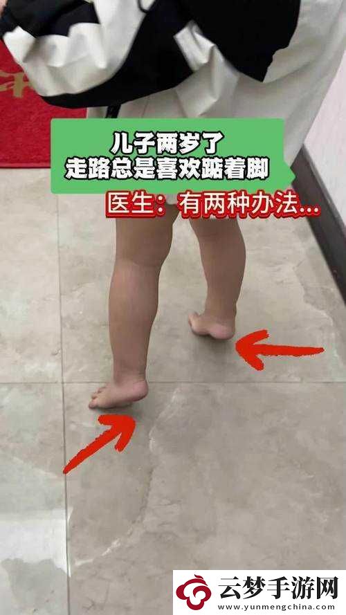 寶寶用力嗯腳翹起來(lái)究竟是怎么回事呢