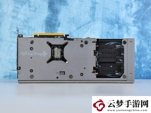 藍(lán)寶石NITRO+